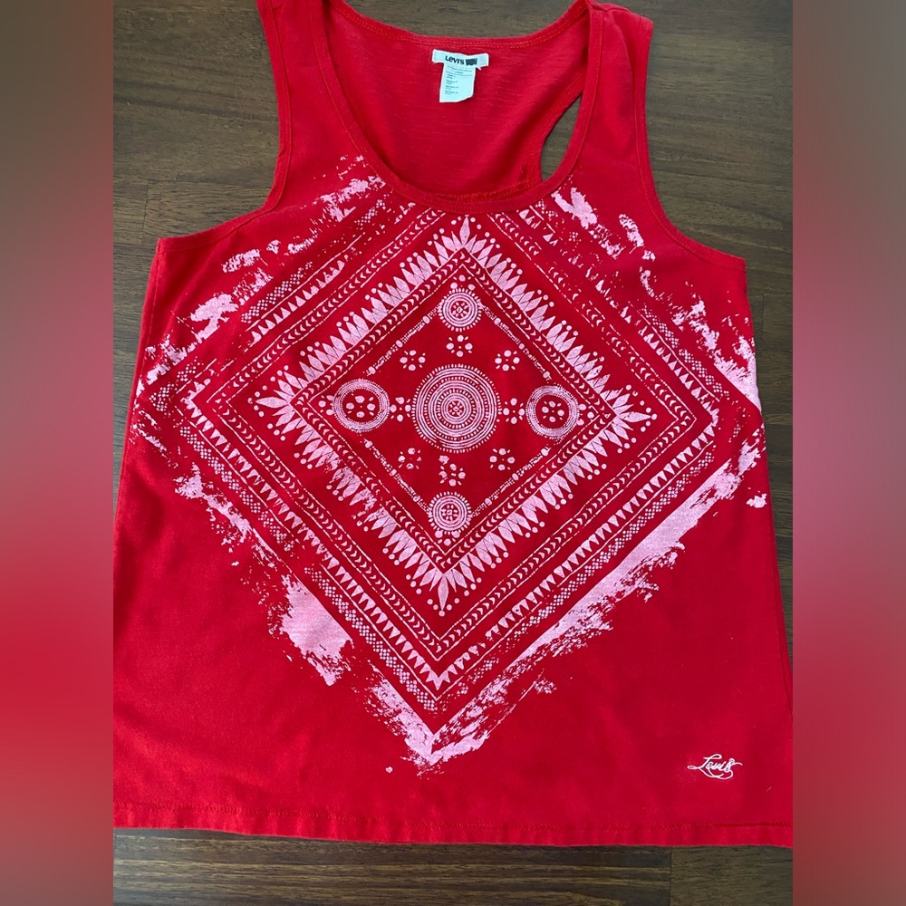 Women’s Levi’s red tank top. Size large